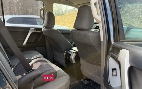 Toyota Land Cruiser Prado 150 рестайлинг 2, 2010 год, 2 500 000 рублей, 14 фотография
