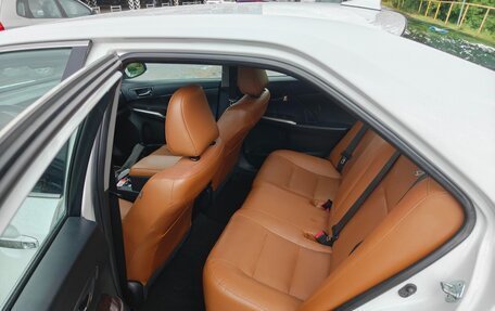 Toyota Camry, 2017 год, 2 300 000 рублей, 11 фотография