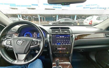 Toyota Camry, 2017 год, 2 300 000 рублей, 13 фотография
