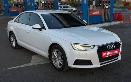 Audi A4, 2018 год, 2 000 000 рублей, 3 фотография