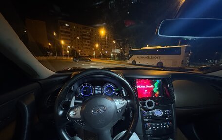 Infiniti QX70, 2013 год, 2 150 000 рублей, 12 фотография