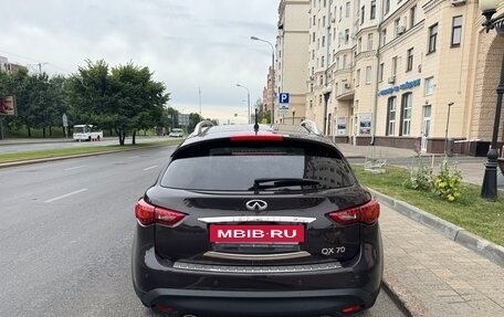 Infiniti QX70, 2013 год, 2 150 000 рублей, 3 фотография