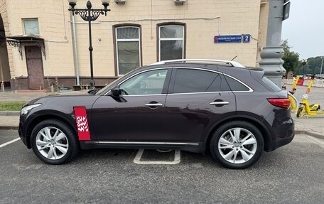 Infiniti QX70, 2013 год, 2 150 000 рублей, 5 фотография