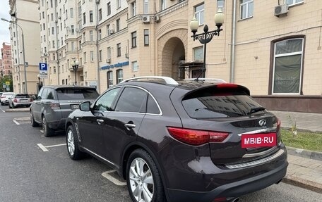 Infiniti QX70, 2013 год, 2 150 000 рублей, 4 фотография