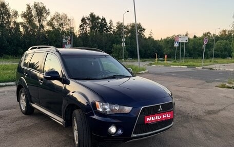 Mitsubishi Outlander III рестайлинг 3, 2012 год, 980 000 рублей, 7 фотография