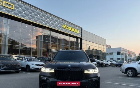 BMW X7, 2021 год, 7 450 000 рублей, 2 фотография