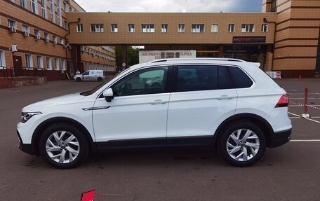 Volkswagen Tiguan II, 2023 год, 3 250 000 рублей, 2 фотография