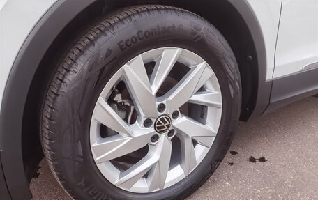 Volkswagen Tiguan II, 2023 год, 3 250 000 рублей, 10 фотография