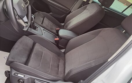 Volkswagen Tiguan II, 2023 год, 3 250 000 рублей, 16 фотография