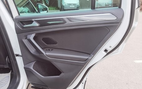 Volkswagen Tiguan II, 2023 год, 3 250 000 рублей, 27 фотография