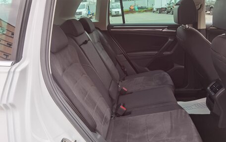 Volkswagen Tiguan II, 2023 год, 3 250 000 рублей, 26 фотография
