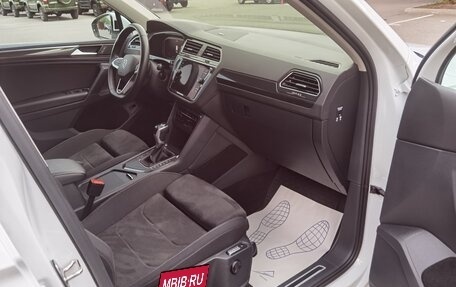 Volkswagen Tiguan II, 2023 год, 3 250 000 рублей, 28 фотография