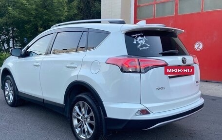 Toyota RAV4, 2016 год, 2 450 000 рублей, 5 фотография
