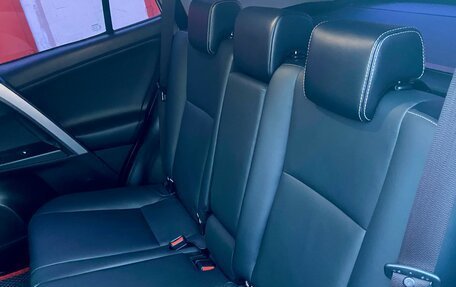 Toyota RAV4, 2016 год, 2 450 000 рублей, 14 фотография