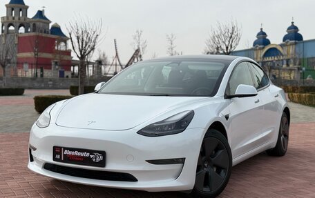 Tesla Model 3 I, 2023 год, 1 800 000 рублей, 2 фотография