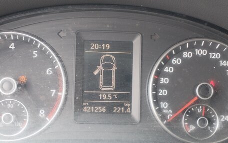 Volkswagen Touran III, 2012 год, 580 000 рублей, 1 фотография