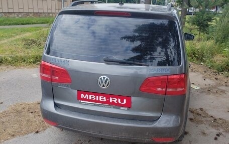 Volkswagen Touran III, 2012 год, 580 000 рублей, 4 фотография