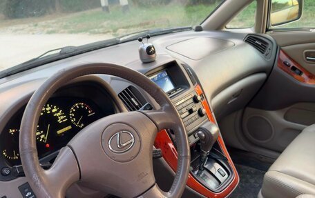 Lexus RX IV рестайлинг, 2001 год, 750 000 рублей, 10 фотография