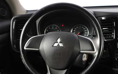 Mitsubishi Outlander III рестайлинг 3, 2013 год, 1 499 000 рублей, 11 фотография