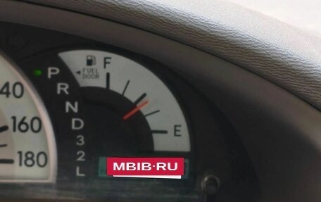 Toyota Raum II, 2009 год, 600 000 рублей, 2 фотография