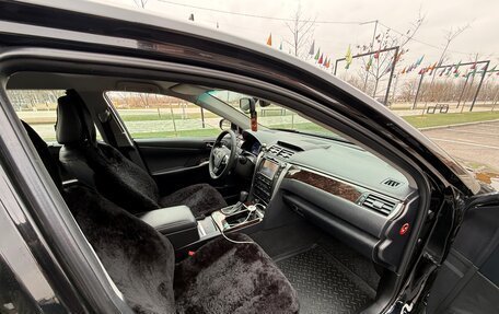 Toyota Camry, 2018 год, 2 000 000 рублей, 6 фотография