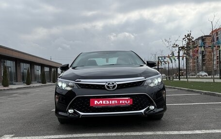 Toyota Camry, 2018 год, 2 000 000 рублей, 3 фотография