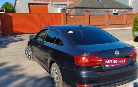 Volkswagen Jetta VI, 2011 год, 100 000 рублей, 3 фотография