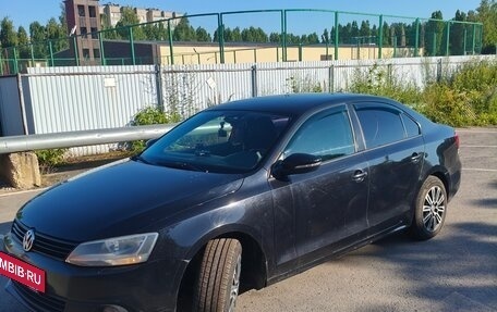 Volkswagen Jetta VI, 2011 год, 100 000 рублей, 2 фотография
