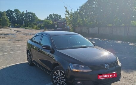 Volkswagen Jetta VI, 2011 год, 100 000 рублей, 5 фотография
