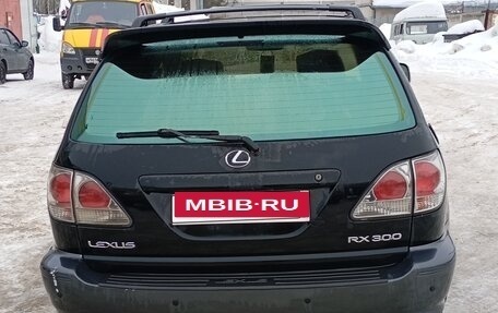 Lexus RX IV рестайлинг, 2001 год, 820 000 рублей, 16 фотография