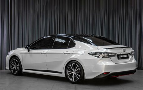 Toyota Camry, 2020 год, 3 239 000 рублей, 2 фотография
