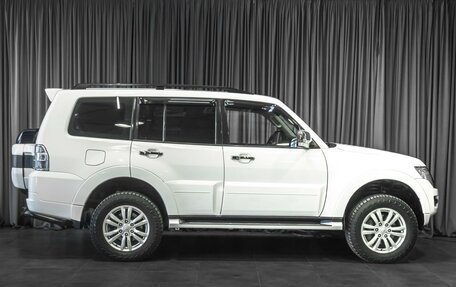 Mitsubishi Pajero IV, 2017 год, 2 899 000 рублей, 5 фотография