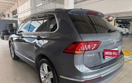 Volkswagen Tiguan II, 2021 год, 2 199 100 рублей, 3 фотография