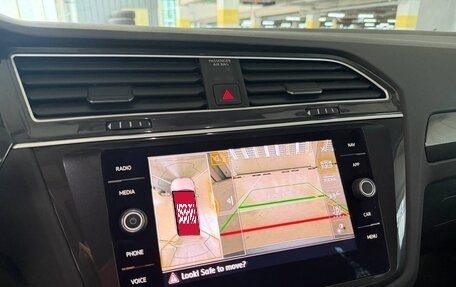 Volkswagen Tiguan II, 2021 год, 2 199 100 рублей, 9 фотография