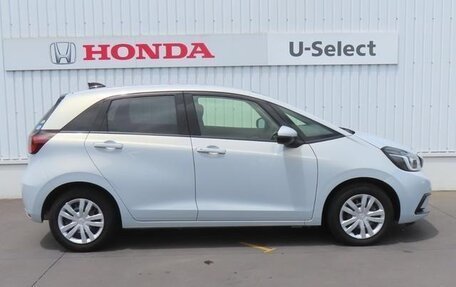 Honda Fit, 2020 год, 820 000 рублей, 2 фотография