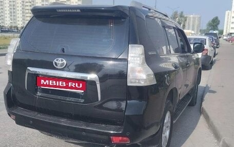 Toyota Land Cruiser Prado 150 рестайлинг 2, 2009 год, 3 000 000 рублей, 2 фотография