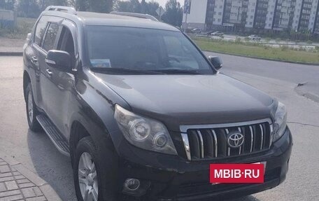Toyota Land Cruiser Prado 150 рестайлинг 2, 2009 год, 3 000 000 рублей, 3 фотография