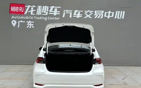 Toyota Corolla, 2024 год, 1 285 000 рублей, 9 фотография