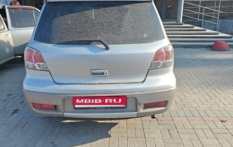 Mitsubishi Outlander III рестайлинг 3, 2003 год, 500 000 рублей, 2 фотография