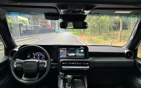 Toyota Land Cruiser Prado, 2025 год, 9 100 000 рублей, 7 фотография