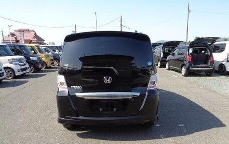 Honda Freed I, 2013 год, 640 000 рублей, 6 фотография