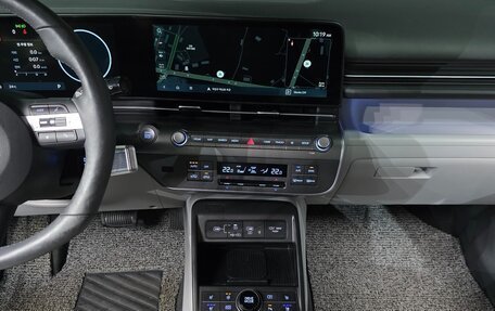 Hyundai Kona, 2023 год, 2 430 000 рублей, 18 фотография