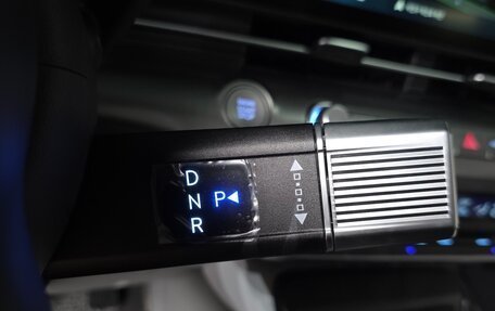 Hyundai Kona, 2023 год, 2 430 000 рублей, 31 фотография