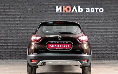 Renault Kaptur I рестайлинг, 2017 год, 1 800 000 рублей, 6 фотография