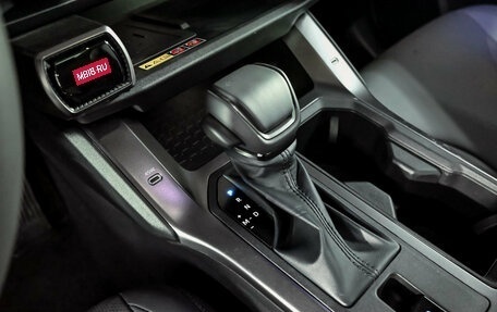 Toyota RAV4, 2025 год, 4 070 000 рублей, 15 фотография
