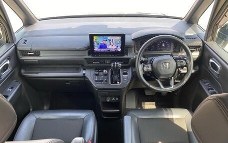 Honda Stepwgn, 2022 год, 2 160 520 рублей, 12 фотография