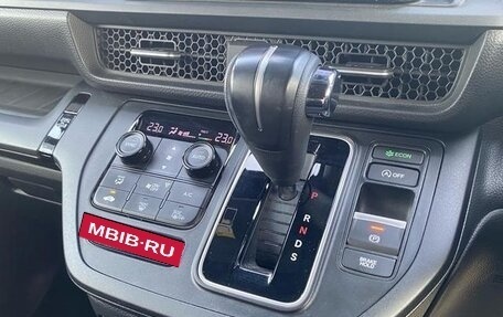 Honda Stepwgn, 2022 год, 2 160 520 рублей, 13 фотография
