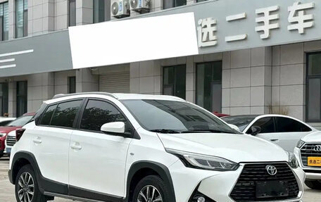 Toyota Yaris, 2022 год, 1 000 000 рублей, 3 фотография