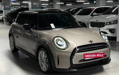 MINI Hatch, 2021 год, 1 720 000 рублей, 2 фотография