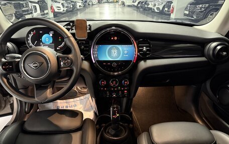 MINI Hatch, 2021 год, 1 720 000 рублей, 13 фотография
